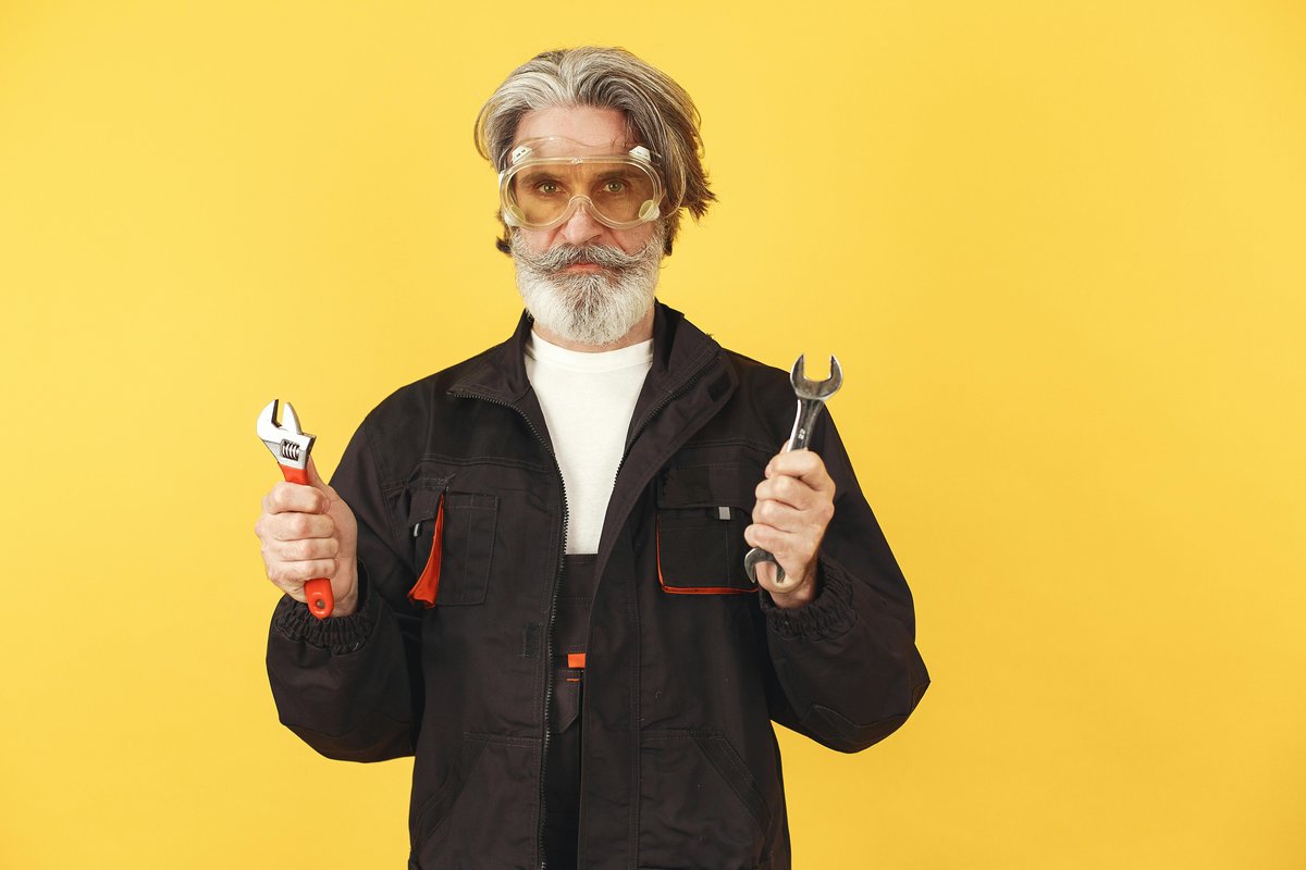 Expert mechanic ready to service your car